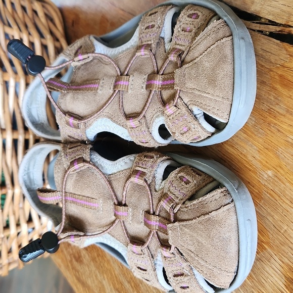 PRIVO Suede Fisherman Sandal SZ 6 Tan Pink - Picture 2 of 11